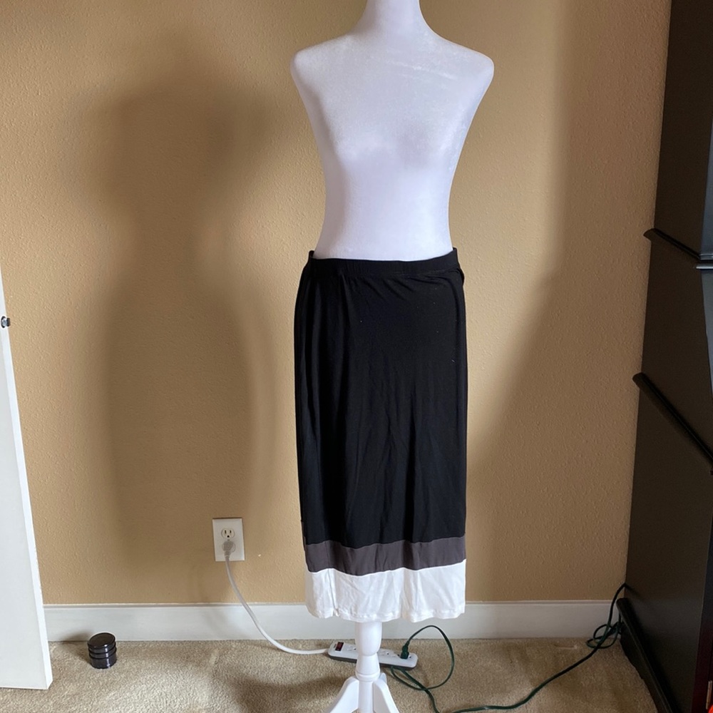 Black pencil skirt